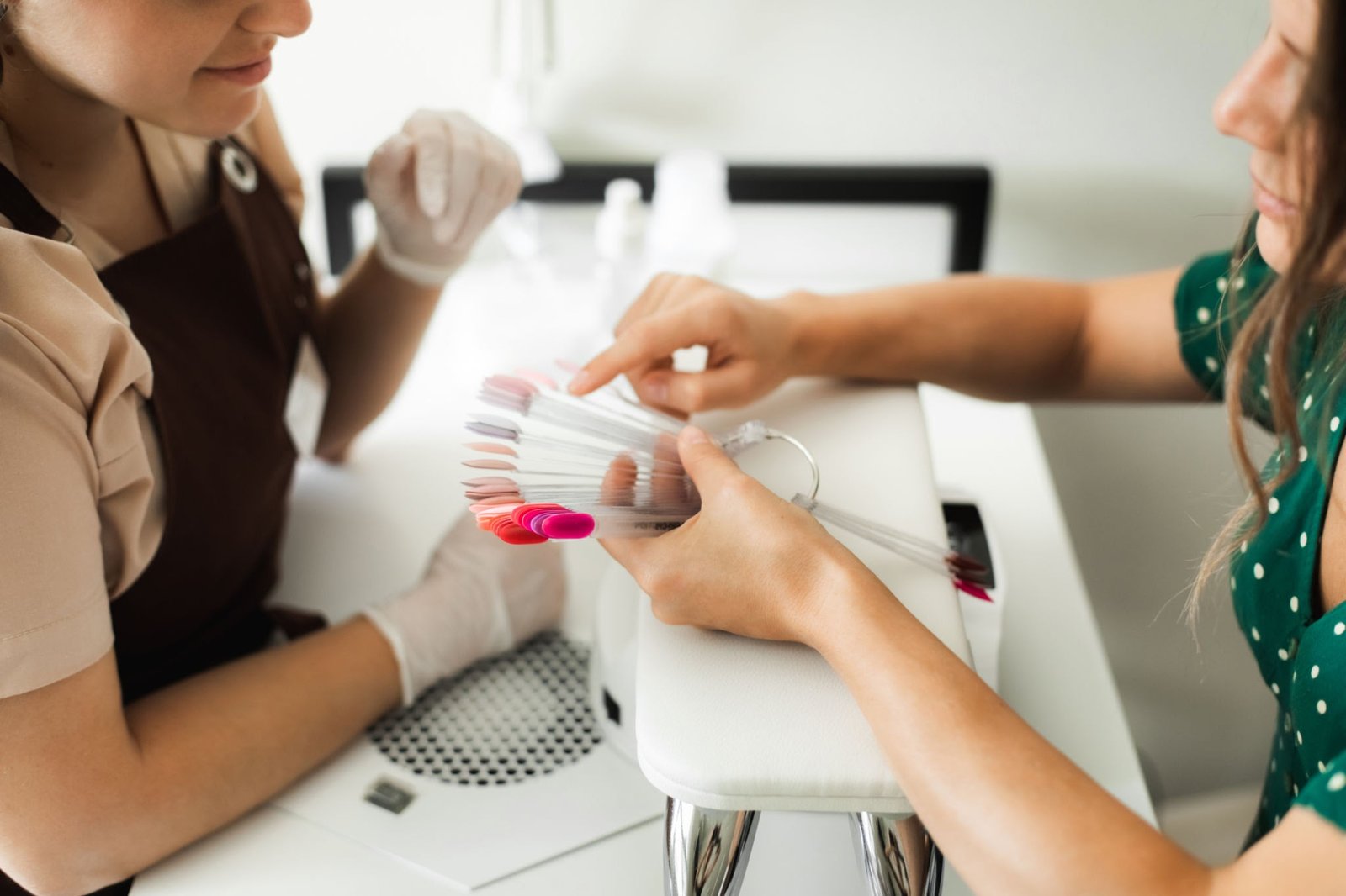Menicure Pedicure