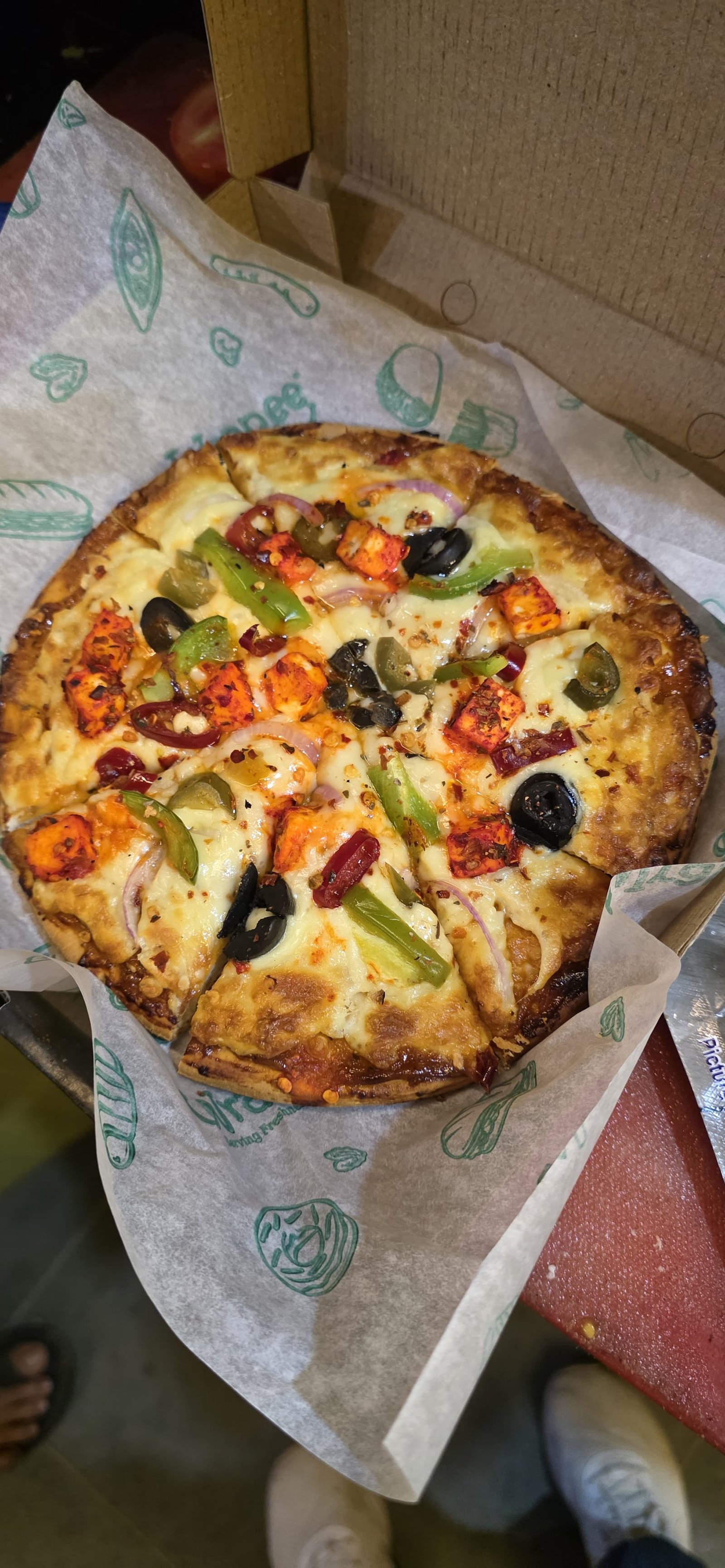 Tandoori Paneer Pizza