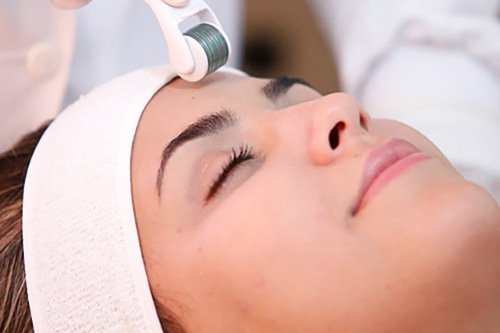 Derma Roller Treatment For Face